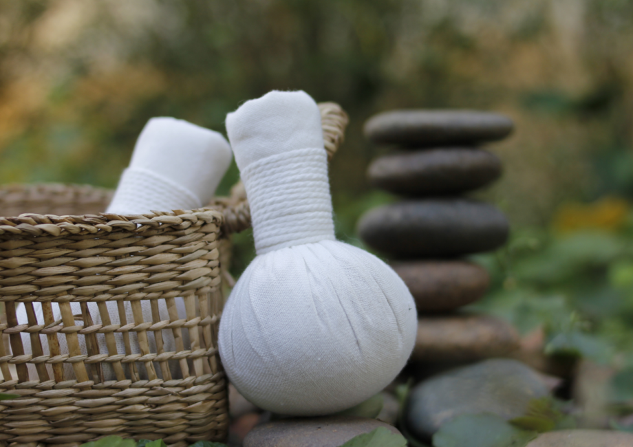 massage balles chaudes siam.webp