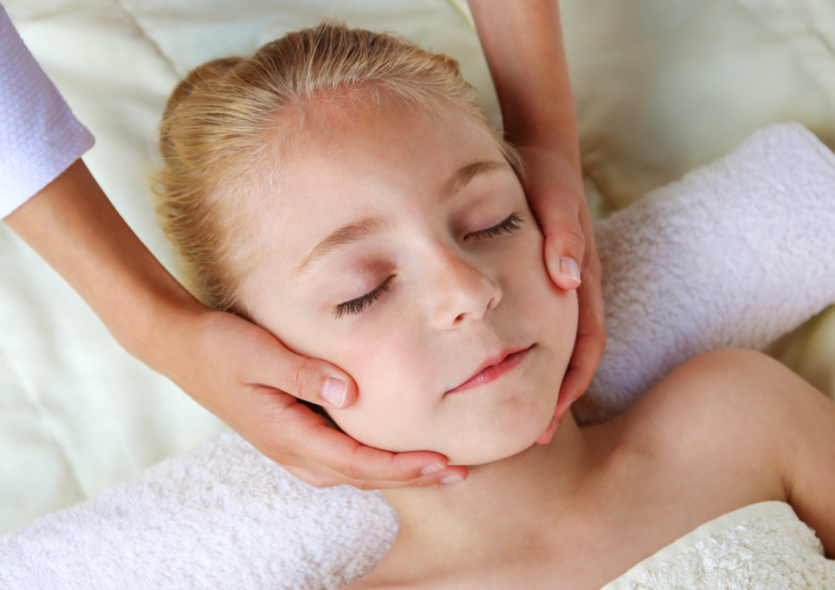 massage enfant bien etre.webp